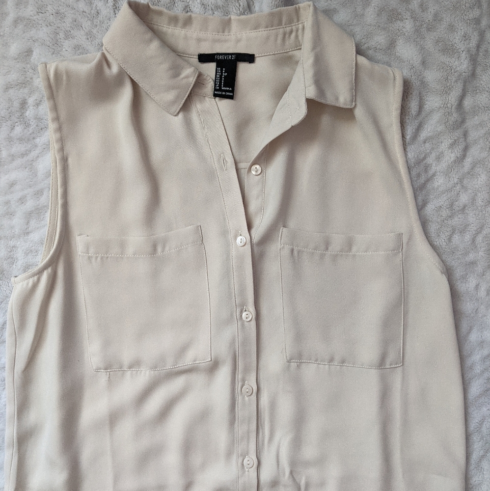 High-Low Buttoned Down Blouse